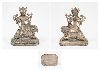 CHINE, début du XXème siècle Gwanyin seated in rajalalisana - the position of royal...