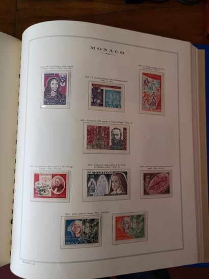 TOUS PAYS dont MONACO 
Bulk of mint and cancelled stamps, contained in 1 box and...