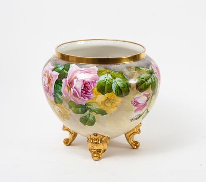 BERNARDAUD, Limoges, GOLSE décorateur 
Large porcelain cachepot, decorated with yellow...