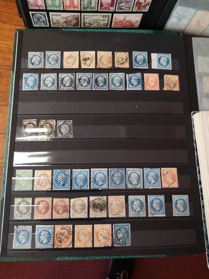 TOUS PAYS 
Set of mint and cancelled stamps, contained in 18 albums and 4 boxes,...