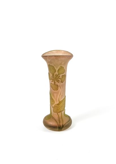 ÉTABLISSEMENTS GALLÉ Small soliflore vase with flat bottom, flattened body and slightly...