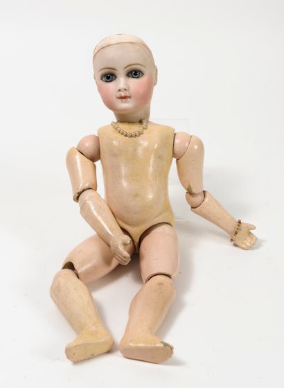
Doll, porcelain head marked in hollow, fixed...