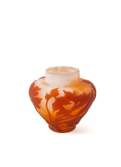 Etablissements Emile GALLE Small vase on heel and small straight neck.

Proof in...
