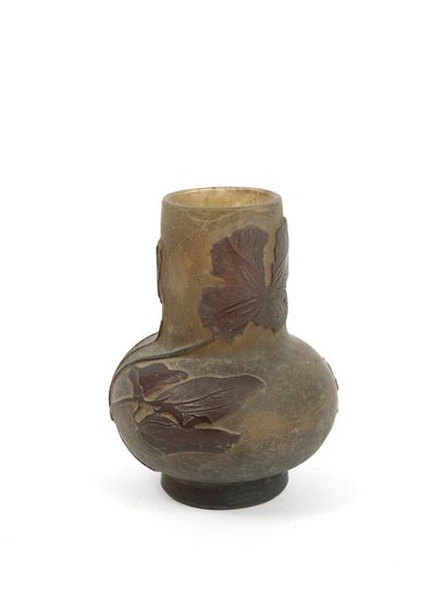 Etablissements GALLÉ Small vase with swollen body on small heel and straight neck.

Proof...