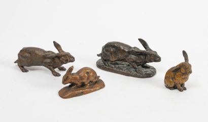 D'après Pierre-Jules MÊNE (1810-1879) Lapin allongé.

Epreuve en bronze patine brune.

Signée...