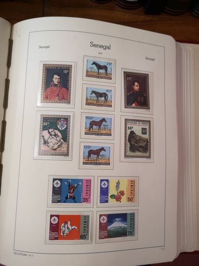 TOUS PAYS dont MONACO 
Vrac de timbres neufs et oblitérés, contenu dans 1 boîte et...