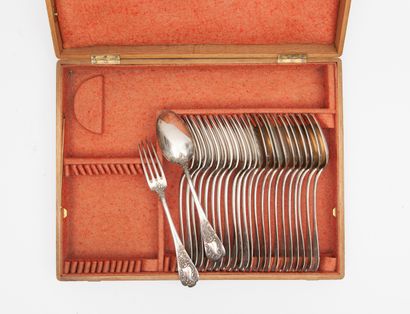 H. LAPEYRE Twelve silver cutlery (950), model with rocaille cartouche with trilobed...