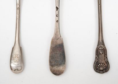 null Three silver sprinkling spoons (950) :

- one plain, with spoon decorated with...