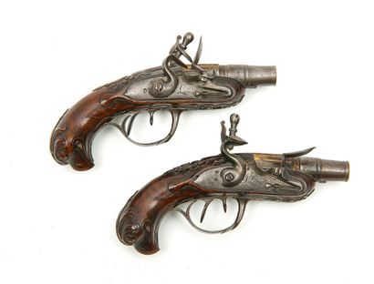 FRANCE Joseph LAMOTTE Pair of flintlock pocket pistols with forced bullet.
Round-bodied...