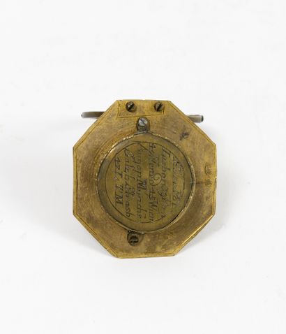 ALLEMAGNE Ludovicus Theodatus MULLER. 
Small portable sundial, folding, called "Augbourg".
Gilded...