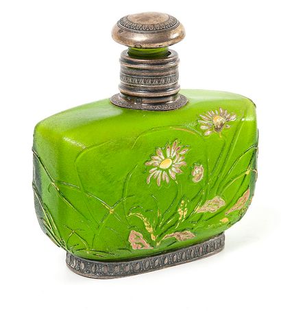 Émile GALLÉ (1846-1904) 
Oblong bottle with cut sides, on heel.
Spring green glass...