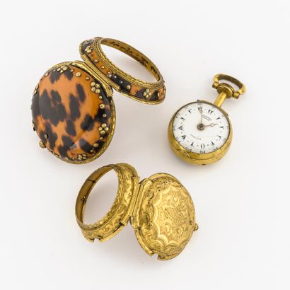 Edward Prior, London Plain gilt copper collar watch. 

White enamelled dial, signed,...