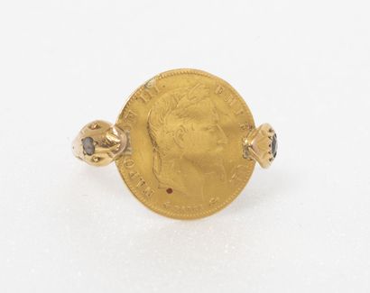null Yellow gold (750) signet ring holding a 5-franc Napoleon III gold coin between...