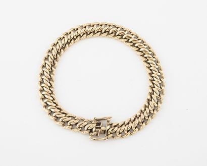 null Bracelet in yellow gold (750). 

Ratchet clasp with eight security.

Weight...
