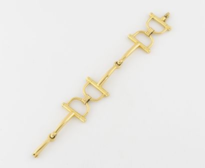 null Articulated bracelet in yellow gold (750) showing two broken jaws. 

Ratchet...