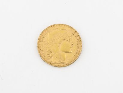 France Pièce de 20 francs or, IIIème république, 1914. 

Poids : 6.4 g. 

Usures...