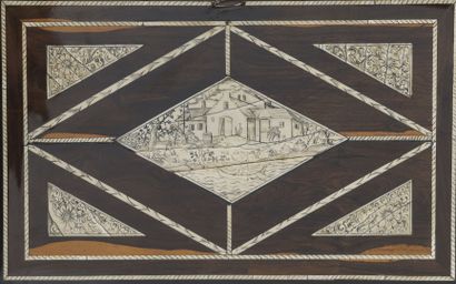 ITALIE, XVIIème et XIXème siècles A small travelling cabinet, made of rosewood, ebony...