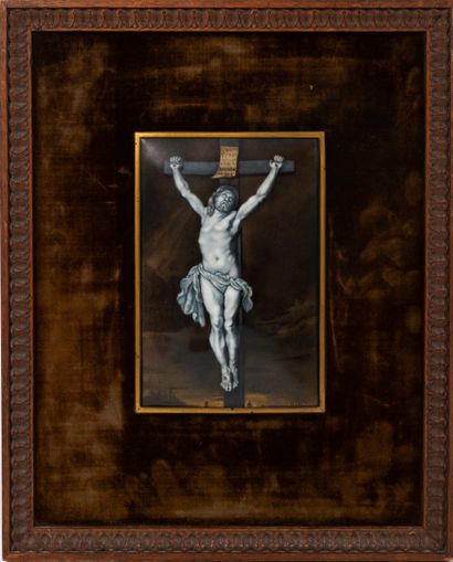 LIMOGES, début du XXème siècle Christ on the cross. 

Rectangular enamel panel in...