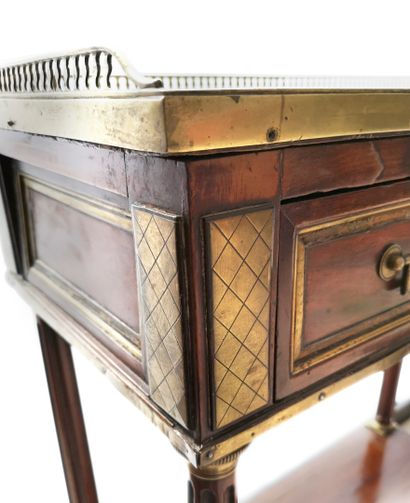 FRANCE, début du XIXème siècle Rectangular console table in solid and veneered mahogany,...