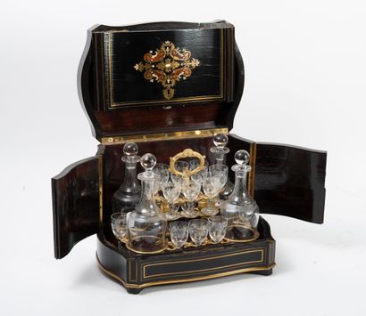 FRANCE, Epoque Napoléon III (1852-1870) Blackened wood and veneer liquor cabinet,...