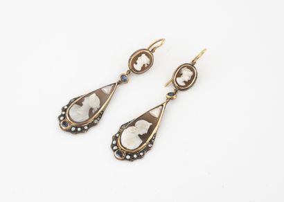 Seconde moitié du XIXème siècle Pair of yellow gold (750) and silver (min. 800) earrings...