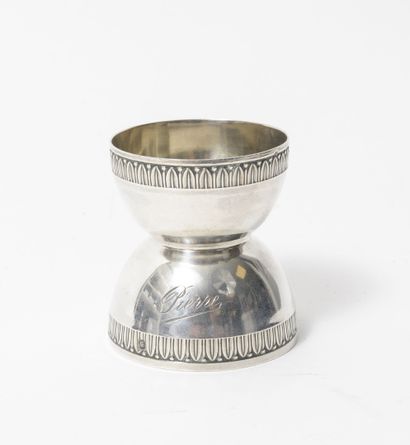 null Silver napkin ring (950) in the shape of a diabolo, underlined by two friezes...