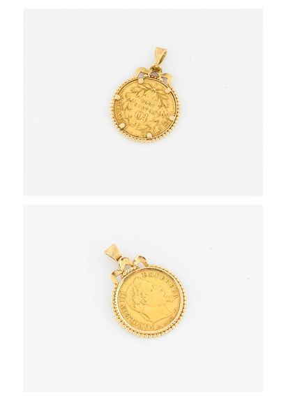 null Pendentif en or jaune (750) retenant une pièce de 10 francs or, Napoléon III,...