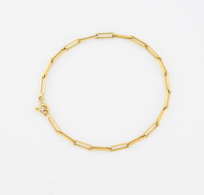 null Yellow gold (750) bracelet with elongated mesh. 

Spring ring clasp. 

Weight...