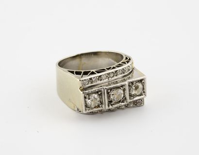 Tank ring in white gold (750) and platinum...