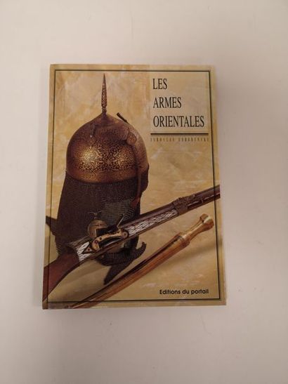 LEBEDYNSKY Iaroslav Les armes orientales. 
Editions du portail, Le tour du pin. 
1992.
Etat...
