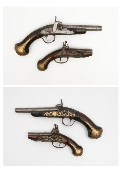 FRANCE, seconde moitié du XVIIIème siècle Deux pistolets :
- un petit.
Platine à...