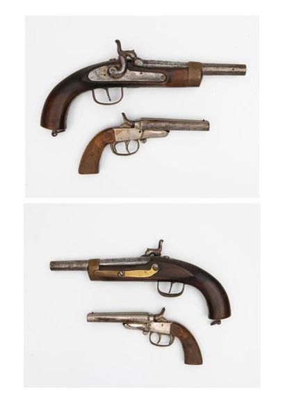 Seconde moitié du XIXème siècle Deux pistolets :
- un à percussion.
Platine à corp...
