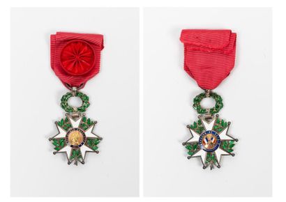 France Ordre national de la Légion d'honneur
Etoile d'officier, de luxe, en argent...