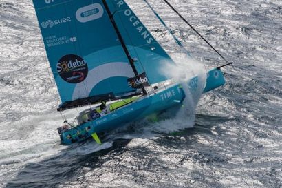 Stéphane Le Diraison : une journée de navigation sur son bateau 
Au retour du Vendée...