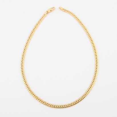 Necklace in yellow gold (750) with flattened...