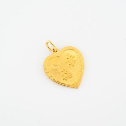 Pendentif coeur en or jaune (750) à décor...