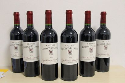 12 bouteilles de Saint Emilion grand cru 

2 bouteilles de Château Fleur Cardinale...