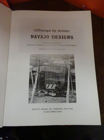 BERNSTEIN Bruce, Giftwraps by artistes : navajo designs. 
Harry N. Abrams, inc. publishers,...