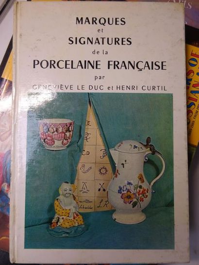 GENEVIEVE LE DUC et HENRI CURTIL Marques et signatures de la porcelaine française....