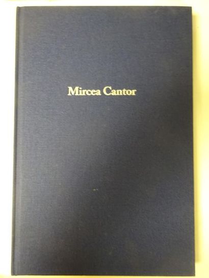 Mircea CANTOR Le collège / frac champagne-Ardenne. 
Yvon lambert, 2007. 
Un volume...
