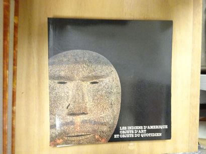 null Les indiens d'Amérique objets d'art et objets du quotidien. 
Editions EPad,...