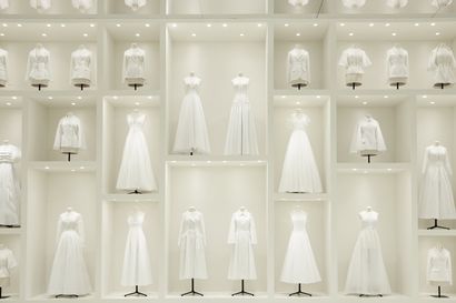 Dior 
In the secrecy of the house of Dior. 


To support Sidaction's commitment,...
