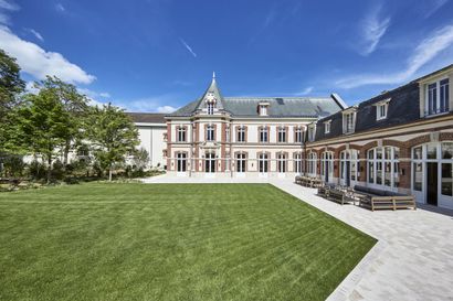 Krug 
Visite privée de la maison Krug pour 4 personnes

Après avoir dégusté un verre...