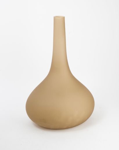 Nigel COATES & SALVIATI Vase Fiesolani.

En verre de Murano.

H. : 44 cm.

Boîte...