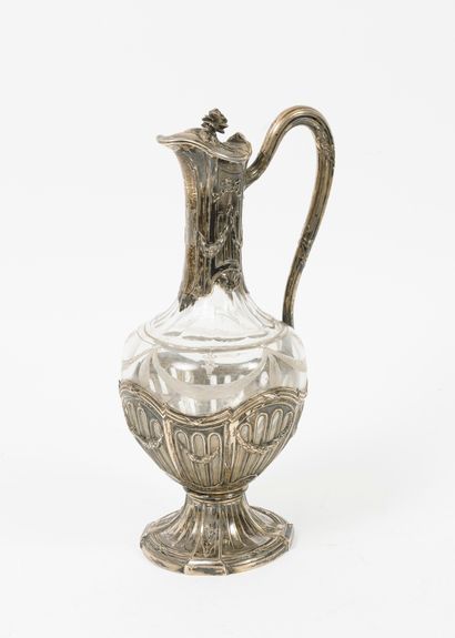 PUIFORCAT Wine tureen or carafe in glass engraved with garlands and falls, with neck,...