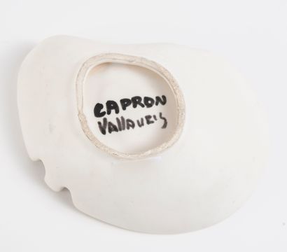 ROGER CAPRON (1922-2006) Free-form pocket organizer, circa 1960.

Glazed ceramic...