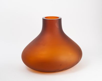 Nigel COATES & SALVIATI Fiesolani vase, 2004.

In Murano glass.

Signed and dated...