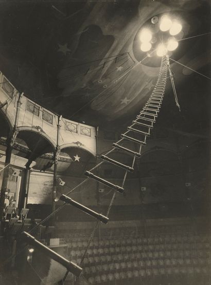 RENÉ-JACQUES (1908-2003) Medrano Circus, 1946.

Silver print from the period.

Signed,...