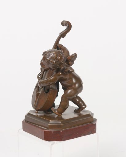 D'après Auguste MOREAU (1834-1917) Putto joueur de violoncelle. 

Epreuve en bronze,...