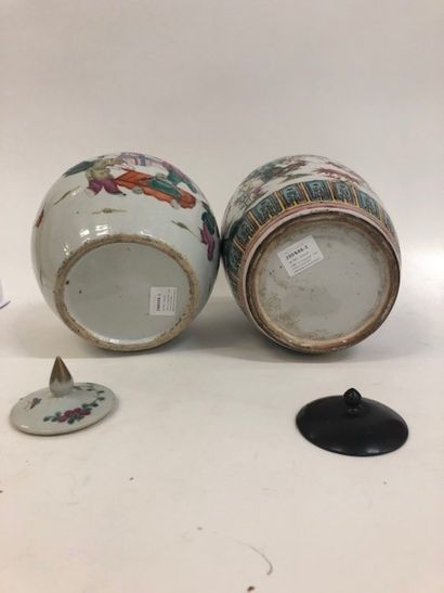 CHINE, début du XXème siècle - Pot à gingembre en porcelaine à décor polychrome d'une...